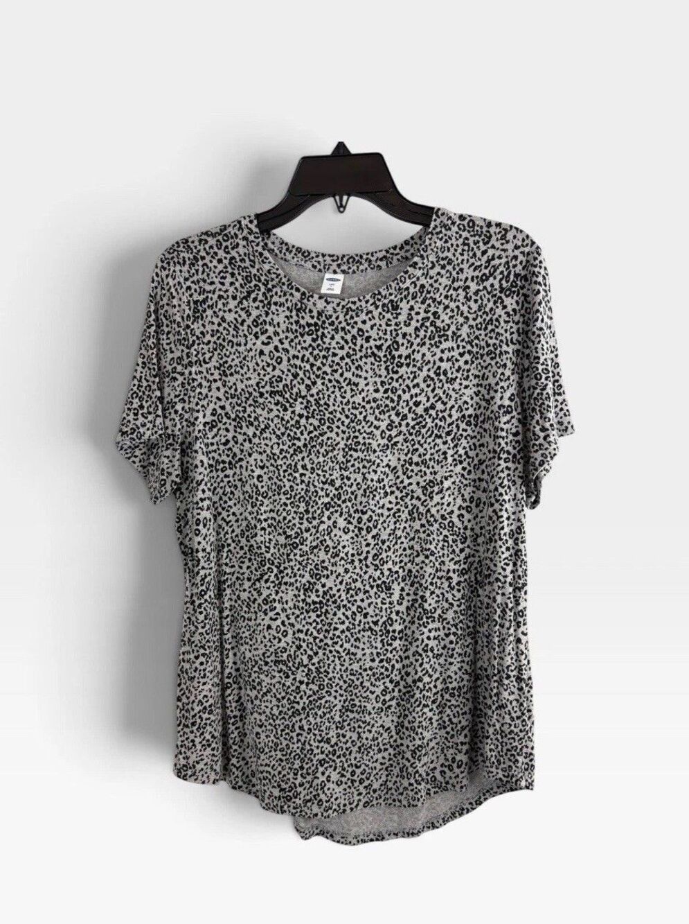 Old Navy Womens Shirt Adult Size Large Luxe Black Gray Leopard Short Sleeve